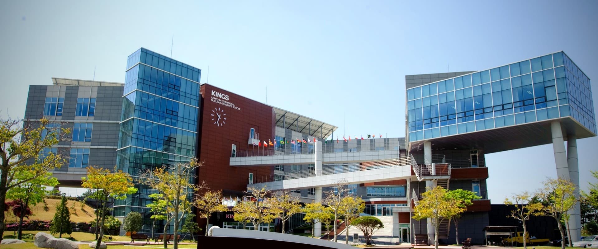 KINGS campus building